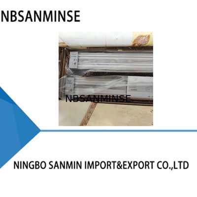 Le cylindre pneumatique de Festo de coussin réglable finit les pièces DGC-K-40-1200-PPV-A-GK d'automation